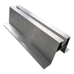 Skrå trapezbroklods med EPDM-pakning H63 L330 – aluminiums tagadapter til PV