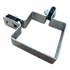 Hjornebeslag til hegn 80×80 mm galvaniseret – monteringssat med afstandsstykker